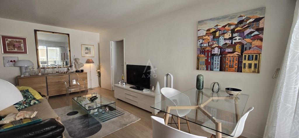 Achat appartement à vendre 2 pièces 51 m² - Paris 18ème arrondissement