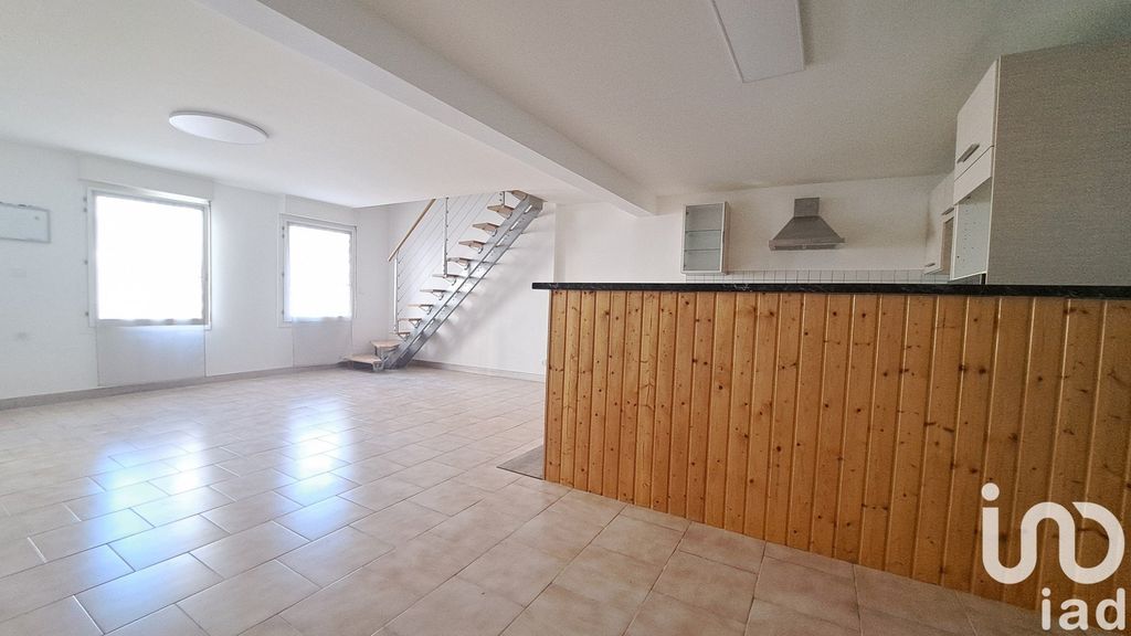 Achat maison à vendre 2 chambres 74 m² - Saint-Sulpice-la-Pointe