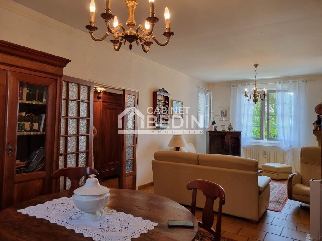 Achat maison à vendre 2 chambres 128 m² - Izon