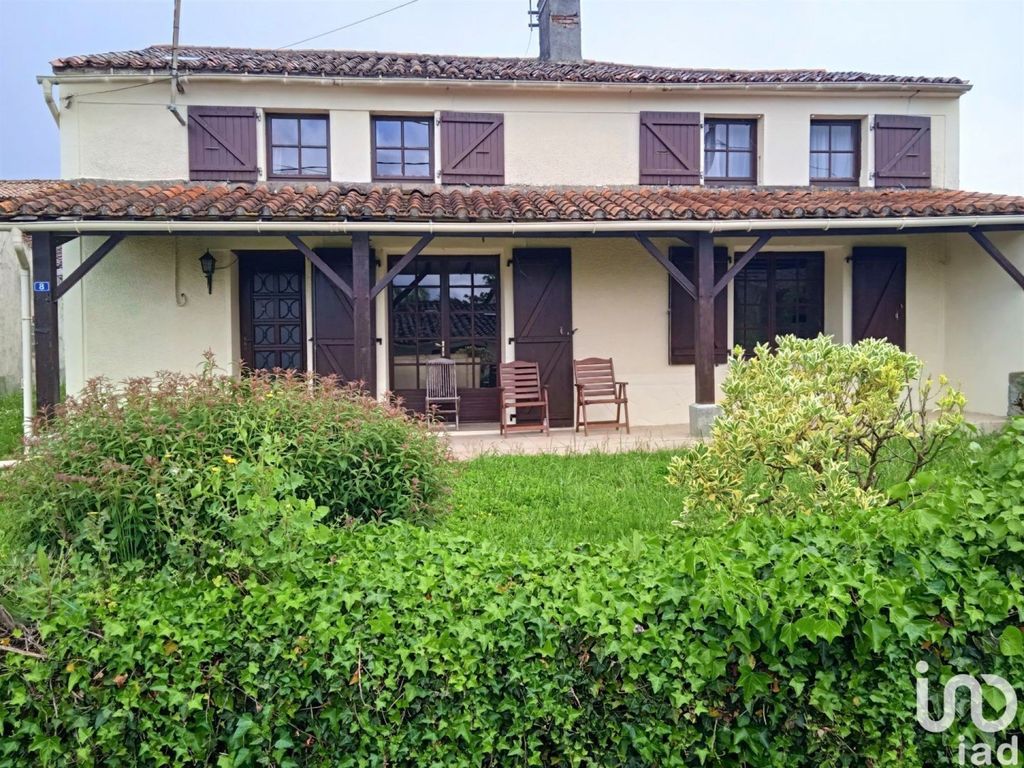 Achat maison à vendre 4 chambres 120 m² - Le Beugnon