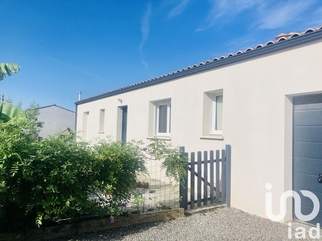 Achat maison à vendre 4 chambres 100 m² - Ferrières