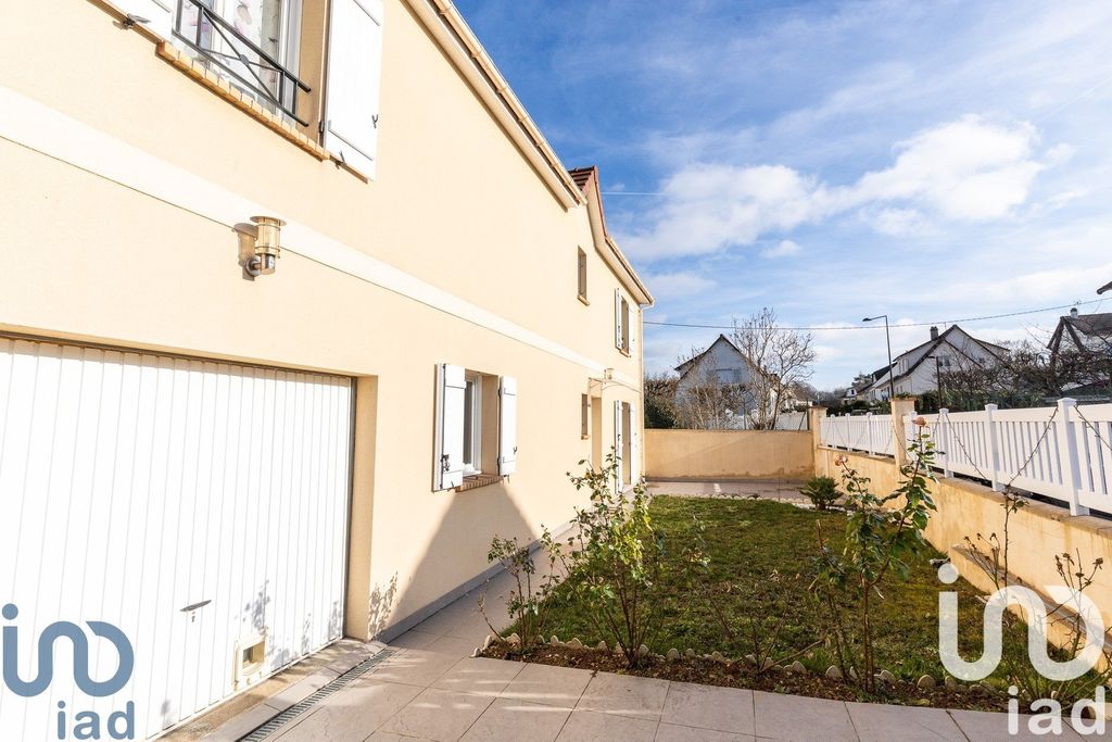 Achat maison à vendre 4 chambres 124 m² - Viry-Châtillon