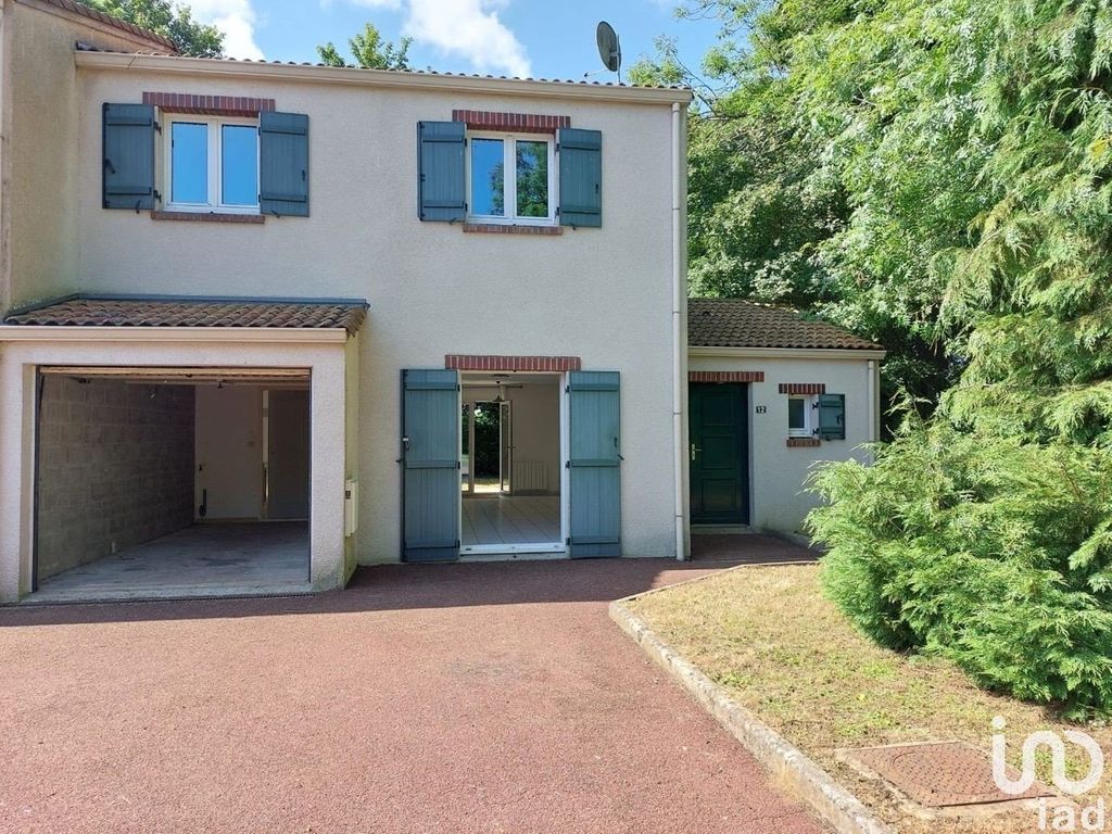 Achat maison à vendre 4 chambres 102 m² - Cerizay