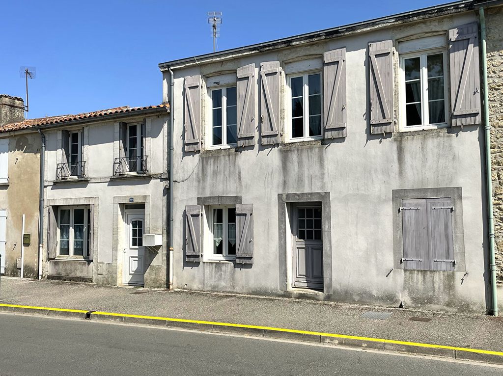 Achat maison à vendre 4 chambres 230 m² - Ciré-d'Aunis