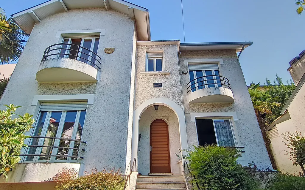 Achat maison à vendre 4 chambres 115 m² - Pau