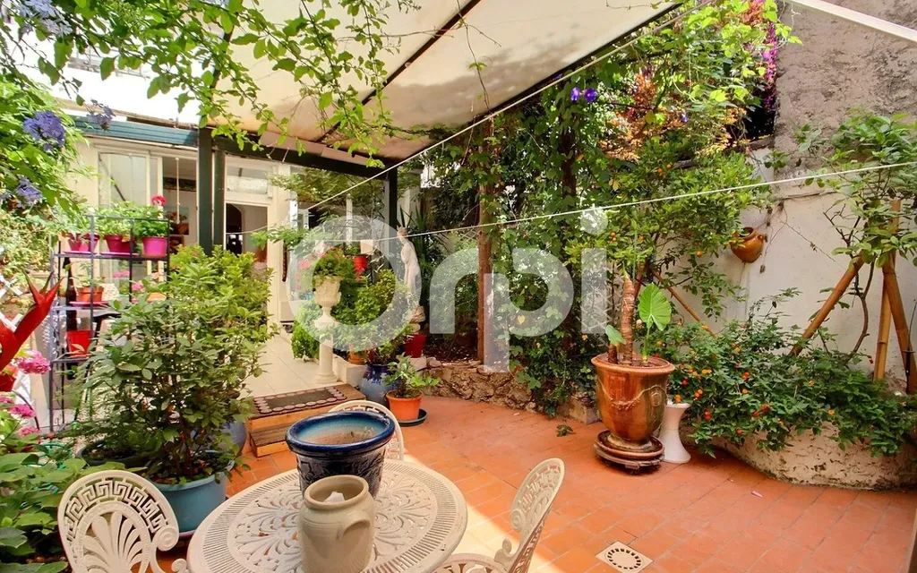 Achat appartement à vendre 2 pièces 70 m² - Marseille 6ème arrondissement