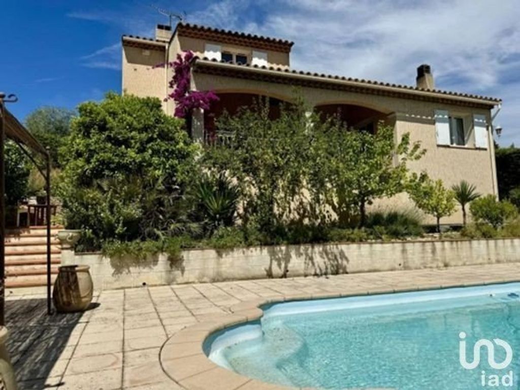 Achat maison à vendre 3 chambres 132 m² - Le Castellet