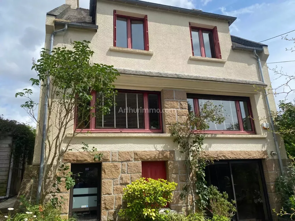 Achat maison à vendre 3 chambres 164 m² - Guingamp