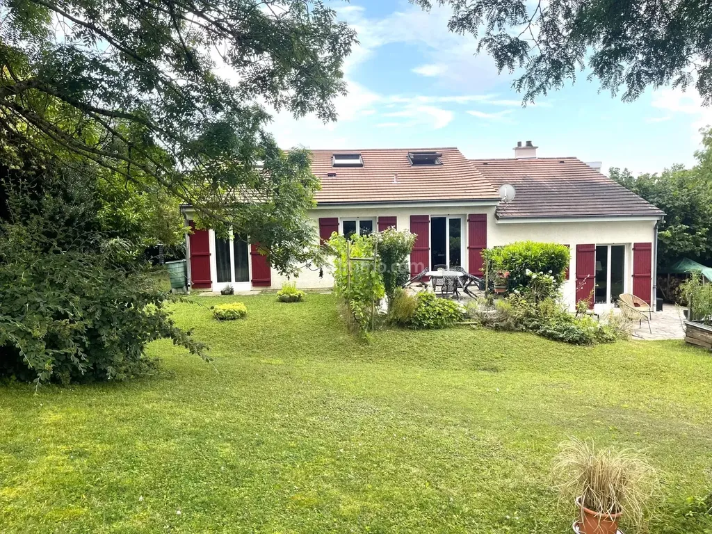 Achat maison à vendre 5 chambres 155 m² - Soisy-sur-Seine