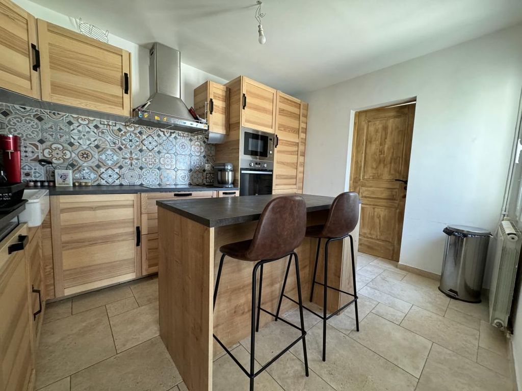 Achat maison à vendre 3 chambres 105 m² - Les Pennes-Mirabeau