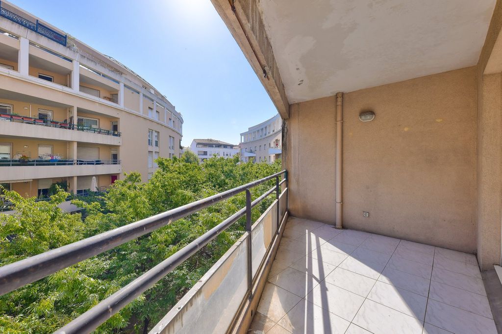 Achat appartement à vendre 2 pièces 47 m² - Marseille 6ème arrondissement