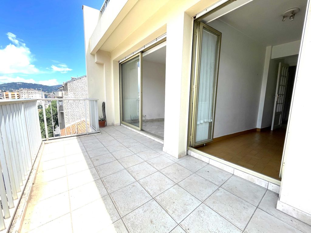 Achat appartement à vendre 2 pièces 49 m² - Nice