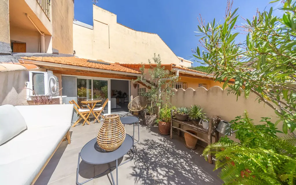 Achat appartement à vendre 2 pièces 50 m² - Cannes