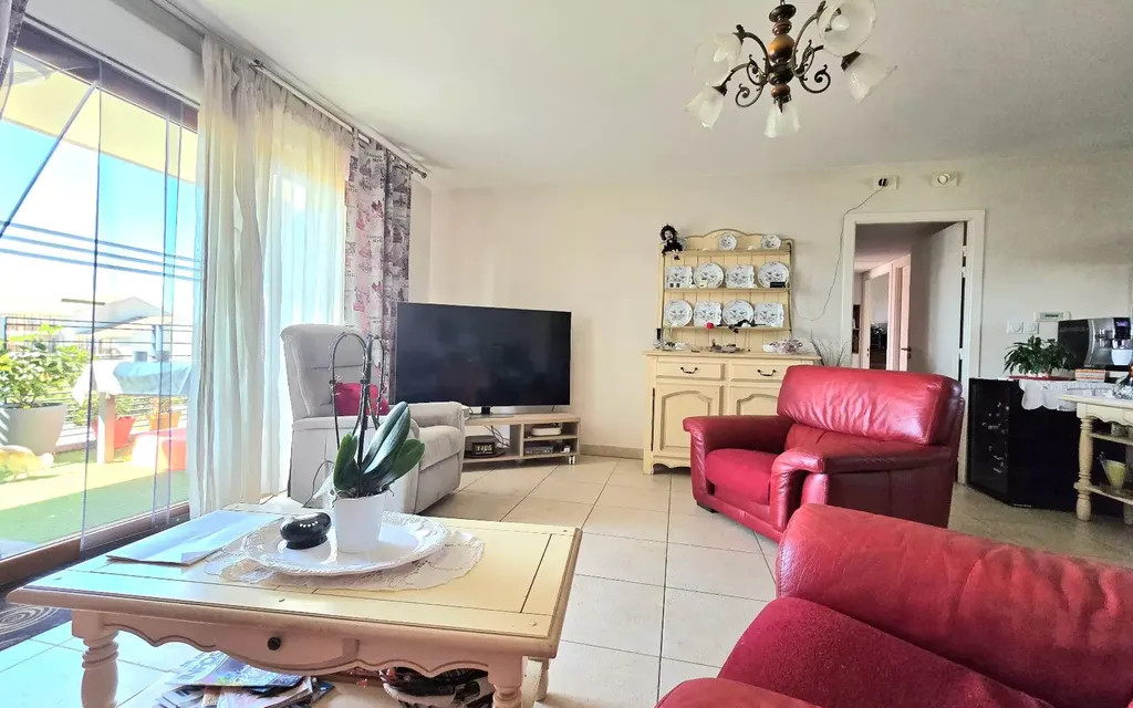 Achat appartement à vendre 3 pièces 81 m² - Saint-Martin-de-Crau