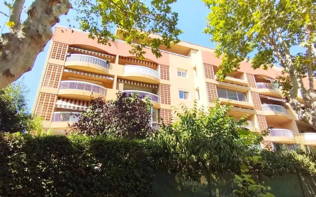 Achat appartement à vendre 3 pièces 75 m² - Toulon