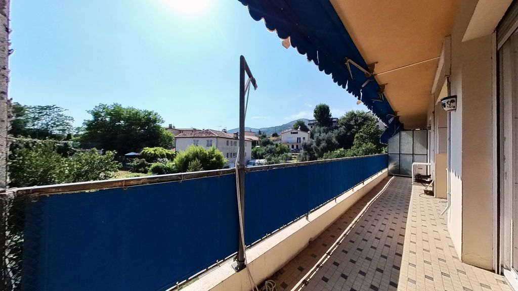 Achat appartement à vendre 2 pièces 49 m² - Vence