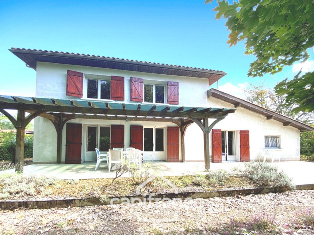 Achat maison à vendre 5 chambres 168 m² - Saint-Aubin-de-Médoc