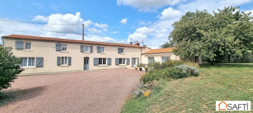 Achat maison à vendre 5 chambres 214 m² - Réaumur