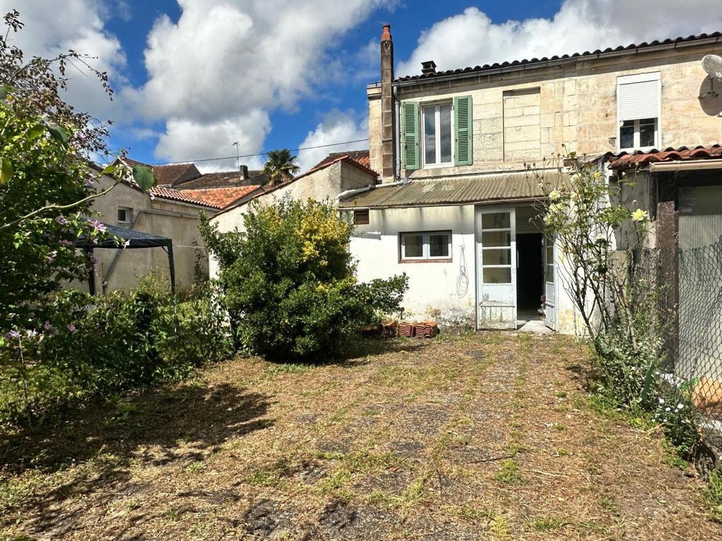 Achat maison à vendre 3 chambres 97 m² - Saintes