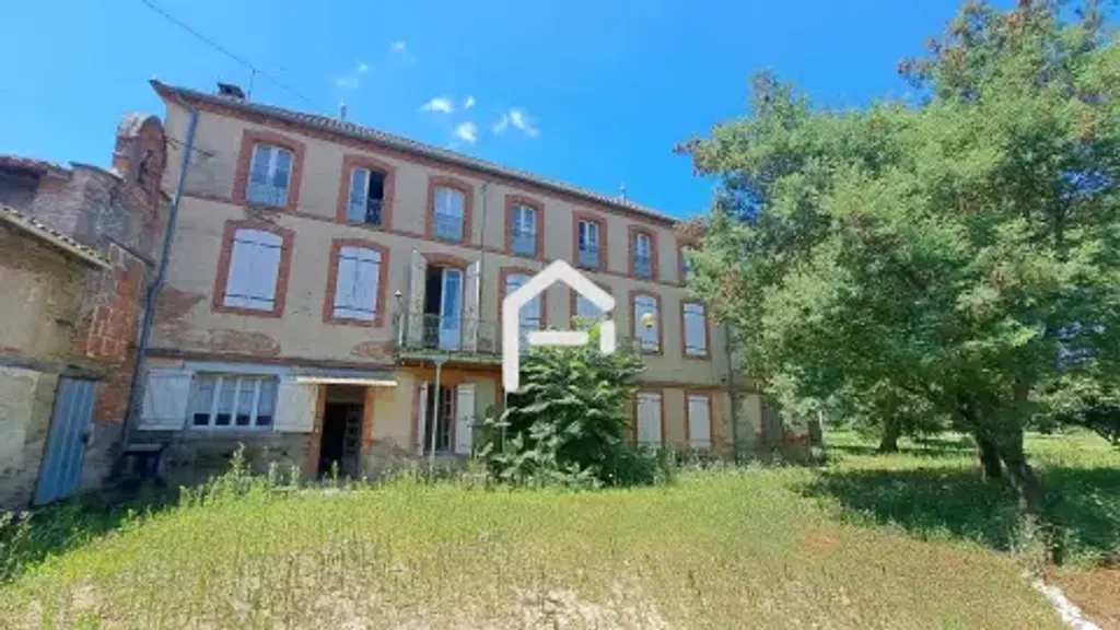 Achat maison à vendre 7 chambres 300 m² - Castelsarrasin