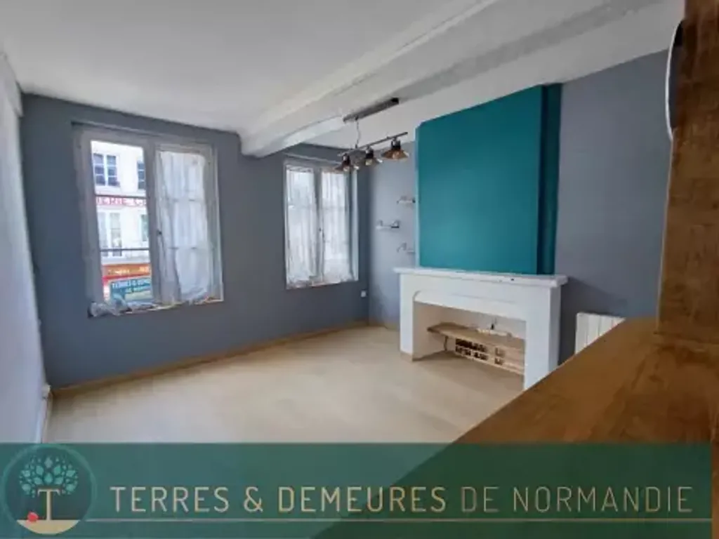 Achat maison à vendre 2 chambres 69 m² - Saint-Sylvestre-de-Cormeilles