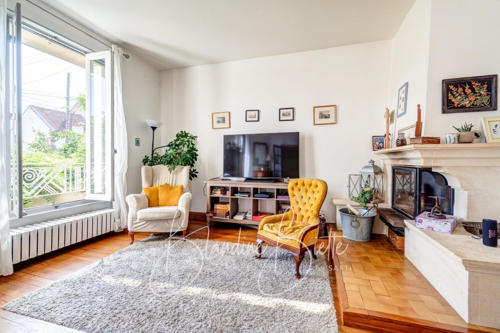 Achat maison à vendre 6 chambres 237 m² - Houilles