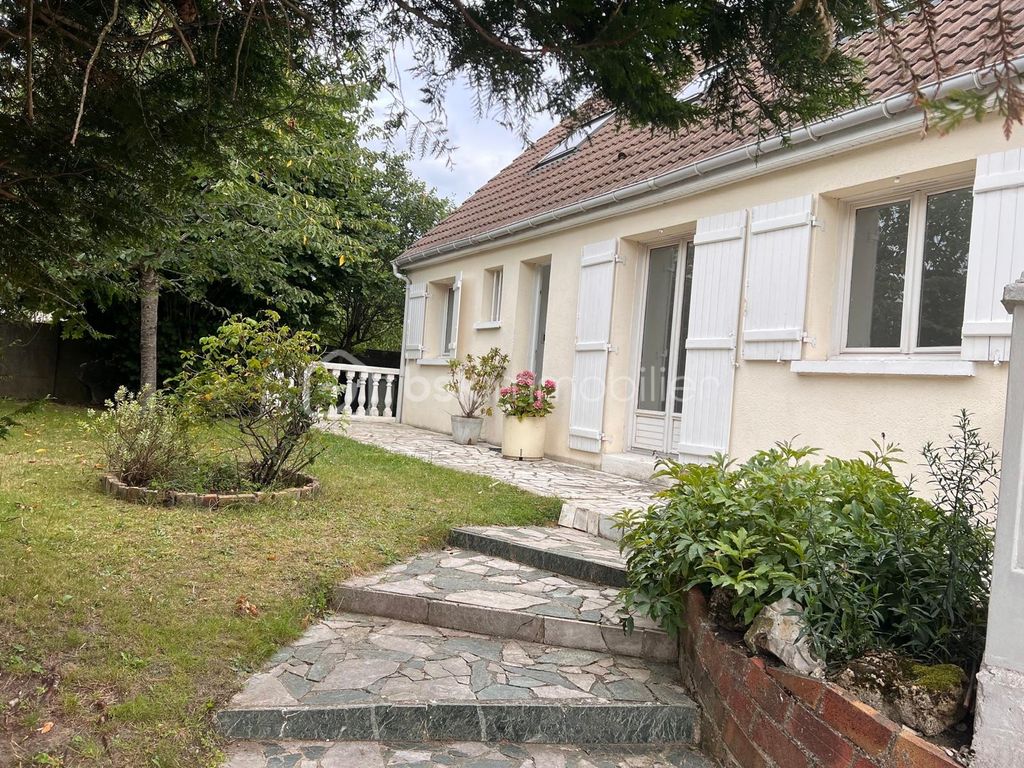 Achat maison à vendre 5 chambres 105 m² - Gagny