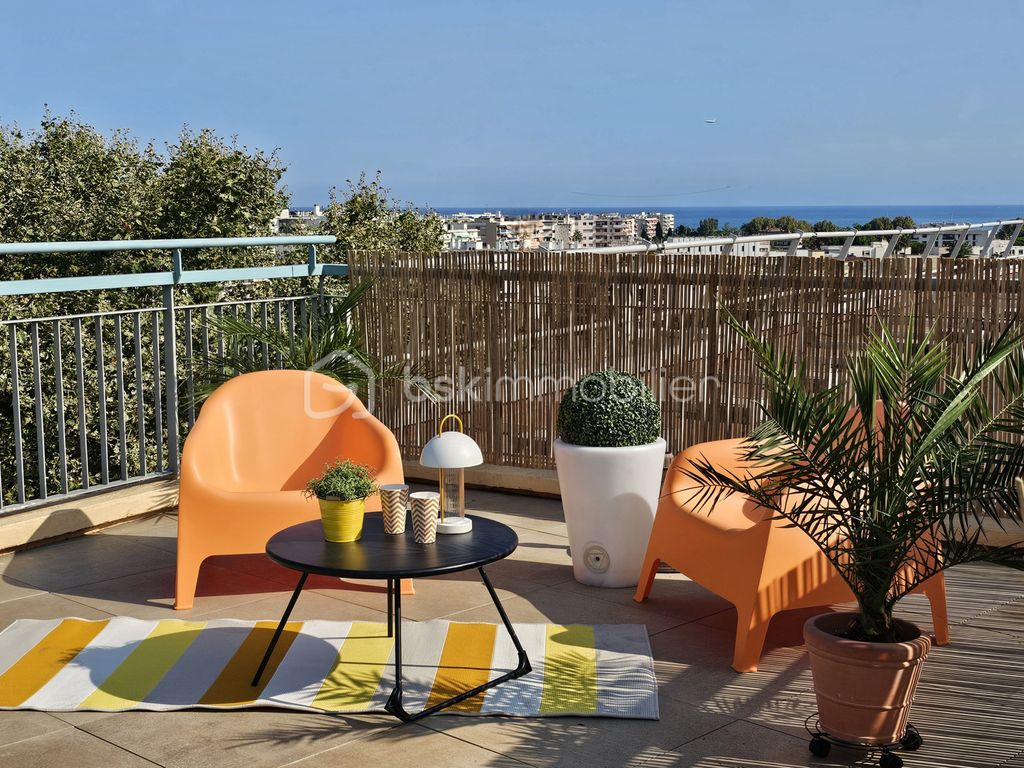 Achat appartement à vendre 3 pièces 62 m² - Cagnes-sur-Mer