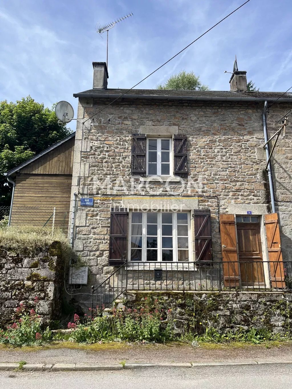 Achat maison à vendre 2 chambres 58 m² - Royère-de-Vassivière