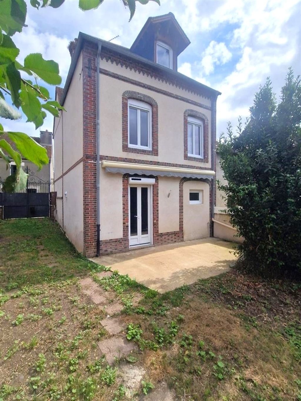 Achat maison à vendre 3 chambres 120 m² - Tillières-sur-Avre