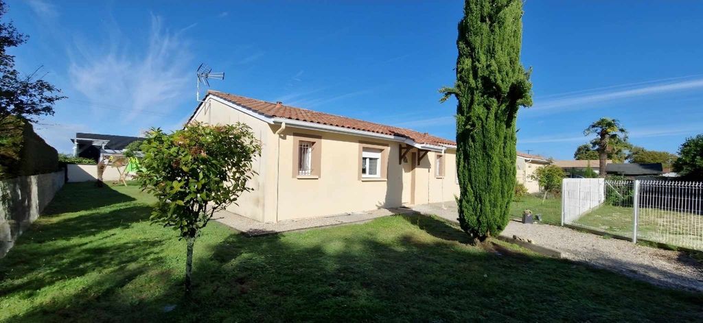 Achat maison à vendre 3 chambres 100 m² - La Lande-de-Fronsac