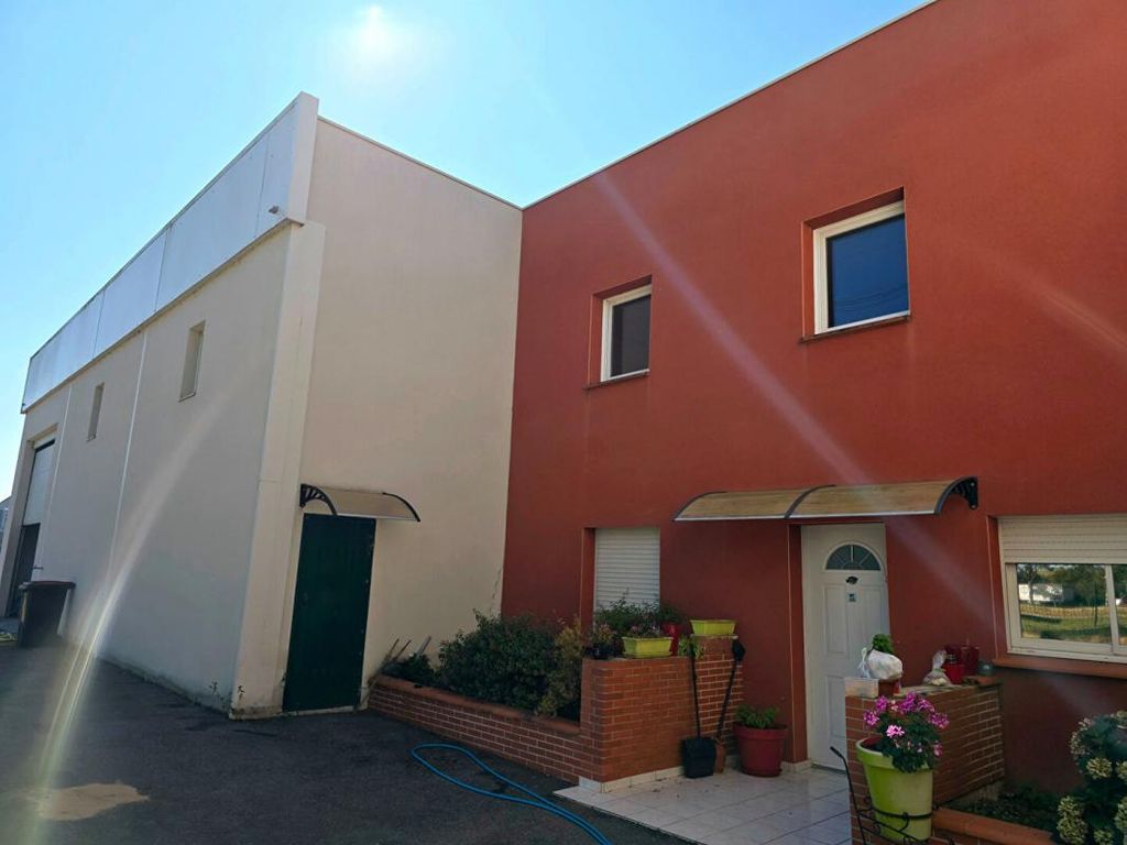 Achat maison à vendre 2 chambres 780 m² - Villeneuve-lès-Bouloc