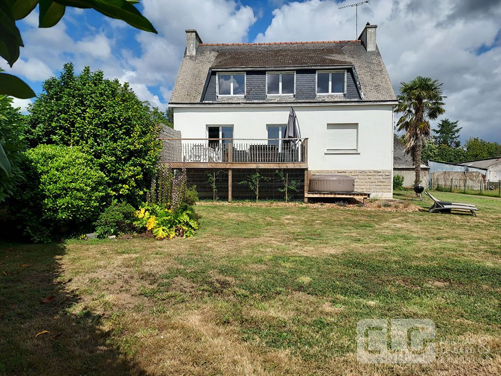 Achat maison à vendre 5 chambres 138 m² - Saint-Évarzec