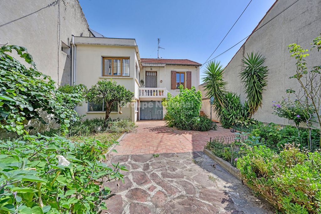 Achat maison à vendre 3 chambres 107 m² - Nîmes