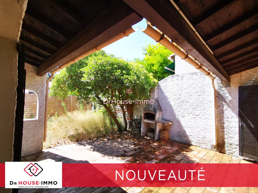 Achat maison à vendre 3 chambres 89 m² - Aigues-Mortes