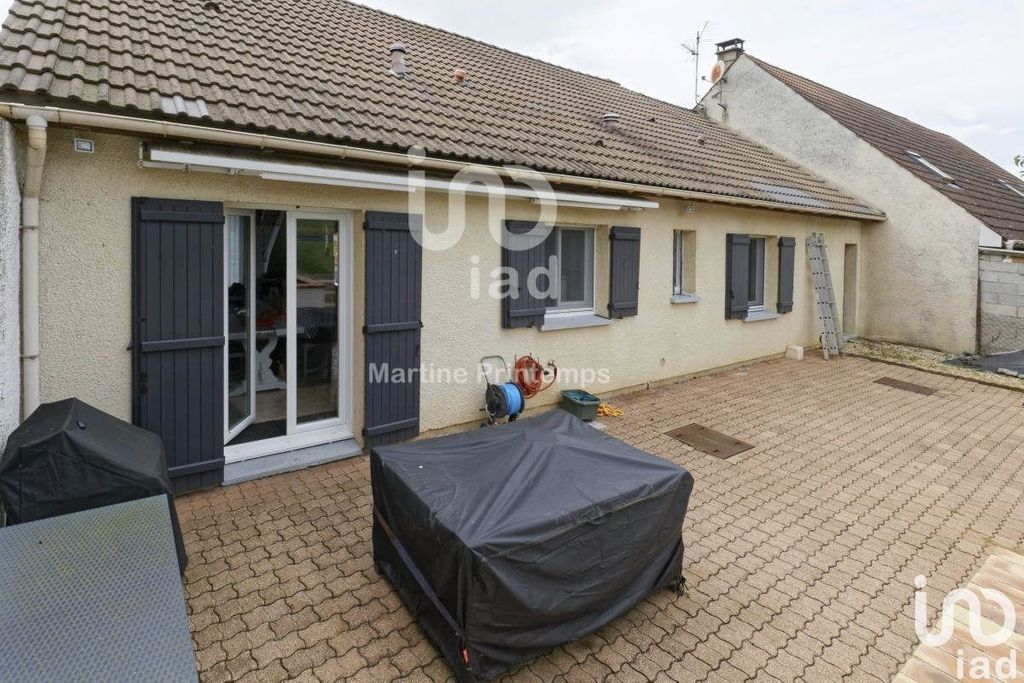 Achat maison à vendre 5 chambres 110 m² - Courlon-sur-Yonne