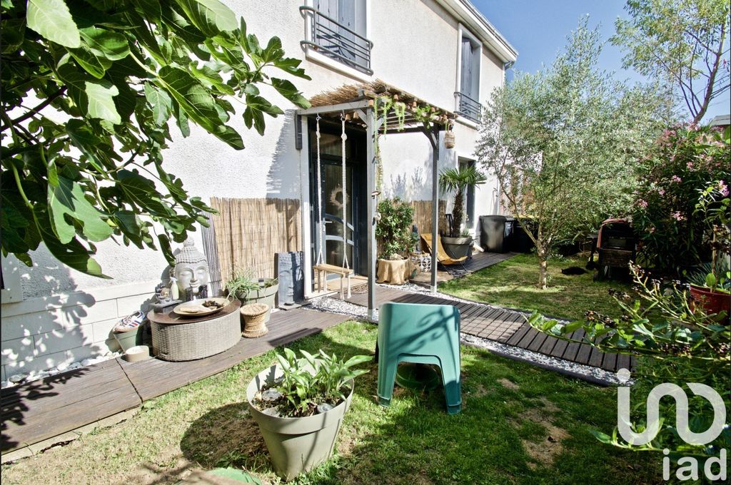 Achat maison à vendre 4 chambres 200 m² - Sermaises