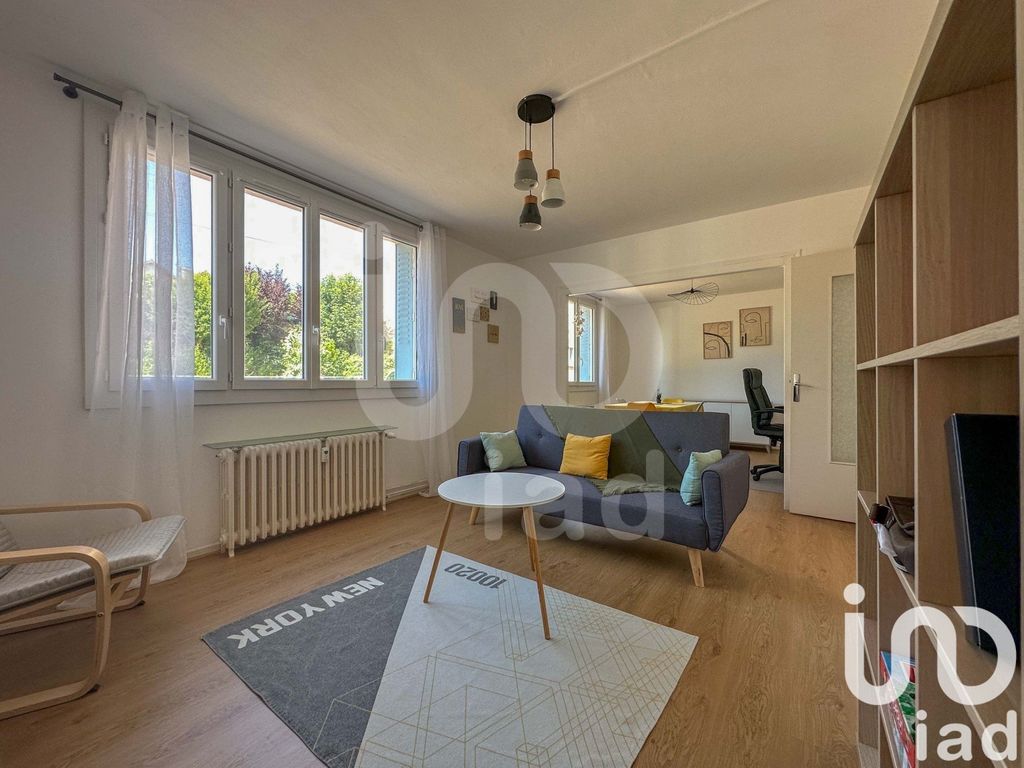 Achat appartement à vendre 5 pièces 82 m² - Montluçon