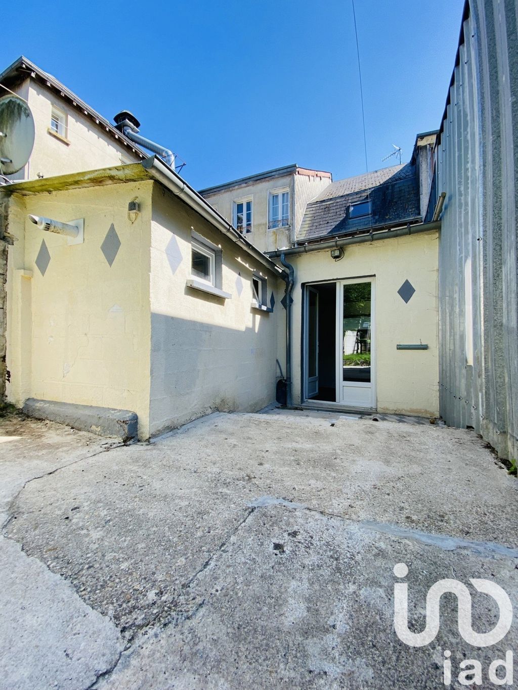 Achat maison à vendre 4 chambres 156 m² - Vouziers