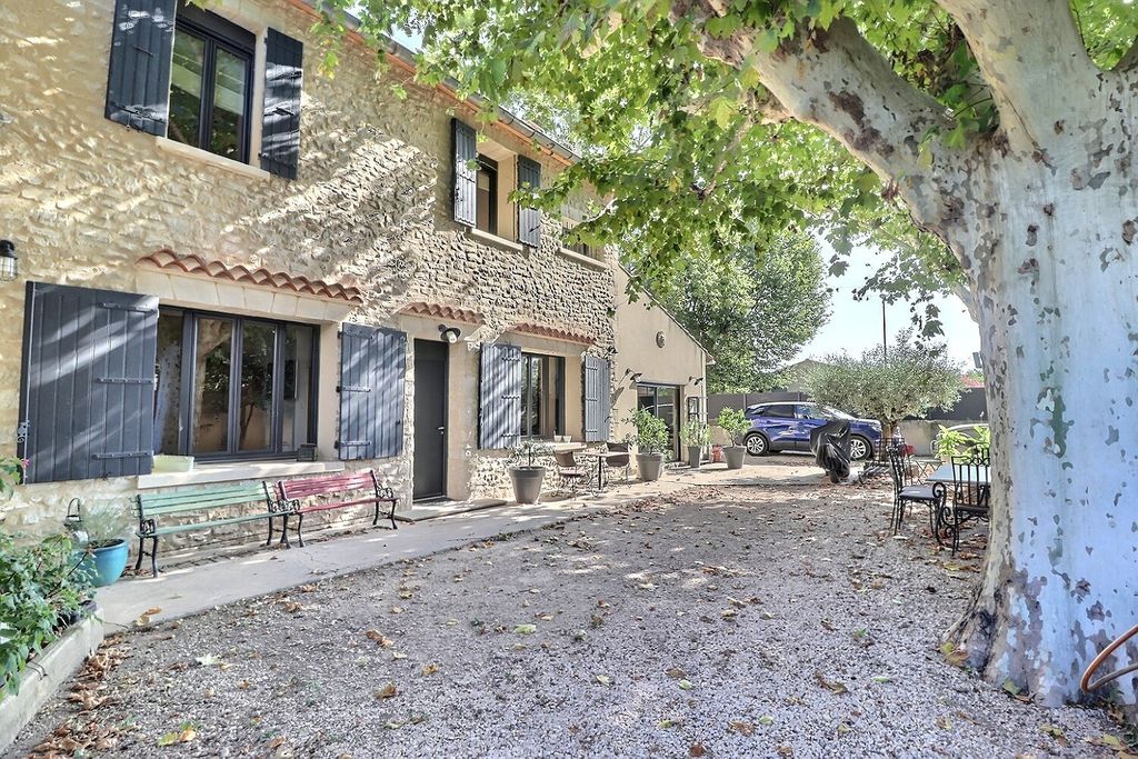 Achat maison à vendre 3 chambres 145 m² - Avignon