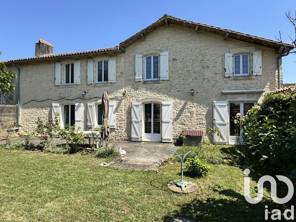 Achat maison 6 chambre(s) - Courcôme