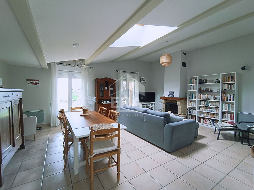 Achat maison à vendre 3 chambres 110 m² - Montpon-Ménestérol