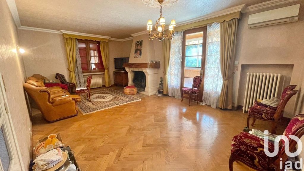 Achat maison à vendre 5 chambres 175 m² - Sanilhac