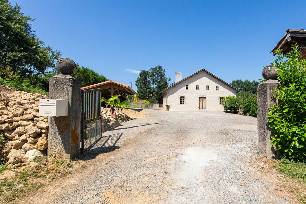 Achat maison à vendre 2 chambres 195 m² - Garlin