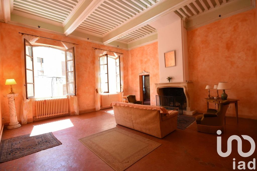 Achat maison à vendre 7 chambres 236 m² - Riez