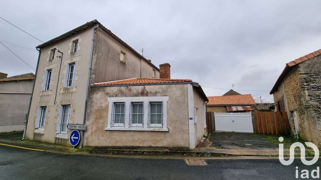 Achat maison à vendre 3 chambres 136 m² - Thénezay