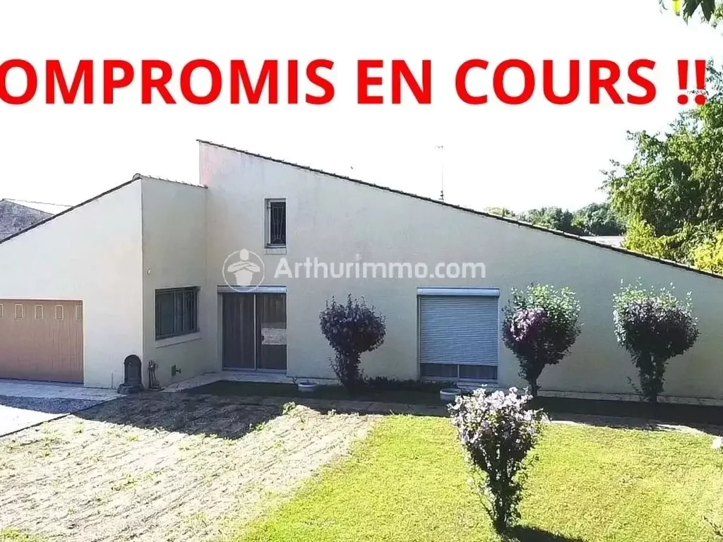 Achat maison à vendre 4 chambres 163 m² - Matha