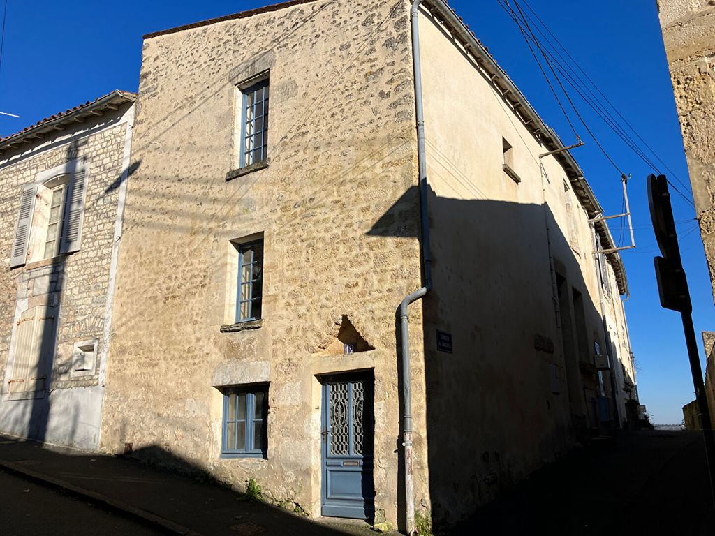 Achat maison à vendre 2 chambres 112 m² - Fontenay-le-Comte