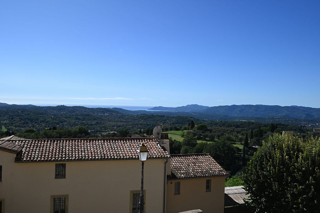 Achat maison à vendre 3 chambres 133 m² - Châteauneuf-Grasse