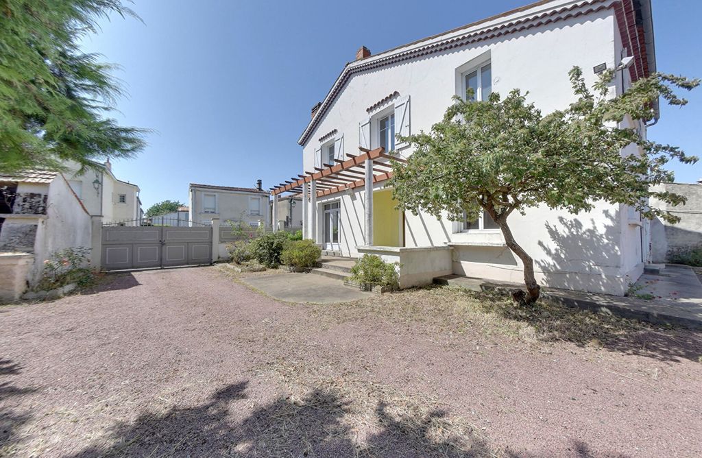 Achat maison à vendre 4 chambres 219 m² - Saint-Xandre